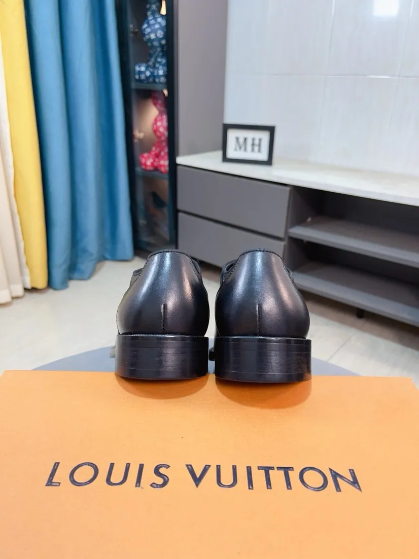 Men's shoes 💰540🌹🌹 [LV] Louis Vuitton's popular casual leather shoes 🎖Fashionable and elegant 🎖🎖Material: Original imported cowhide open edge beads, washed cowhide leather lining, original molded rubber outsole, high-end and classy, ​​elegant quality, instantly transforming into a handsome man ❤❤Standard\nNumber of sizes: 39-44, 38 45 46 customized